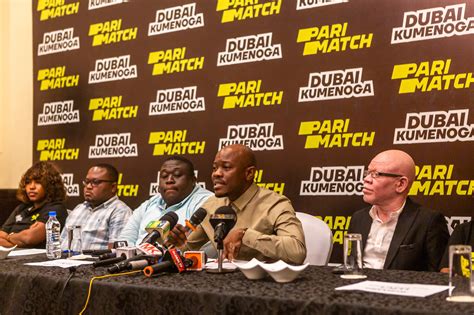 Mashabiki 8 wa soka kwenda Dubai .